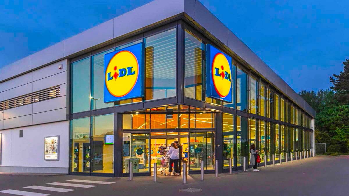 Elle mange son steak acheté chez Lidl et fait une découverte qui va la traumatiser à vie