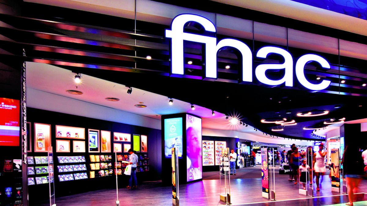 Alerte info : mauvaise nouvelle pour les fans de la FNAC, l’enseigne s’apprête à bientôt fermer son magasin des Champs-Élysées