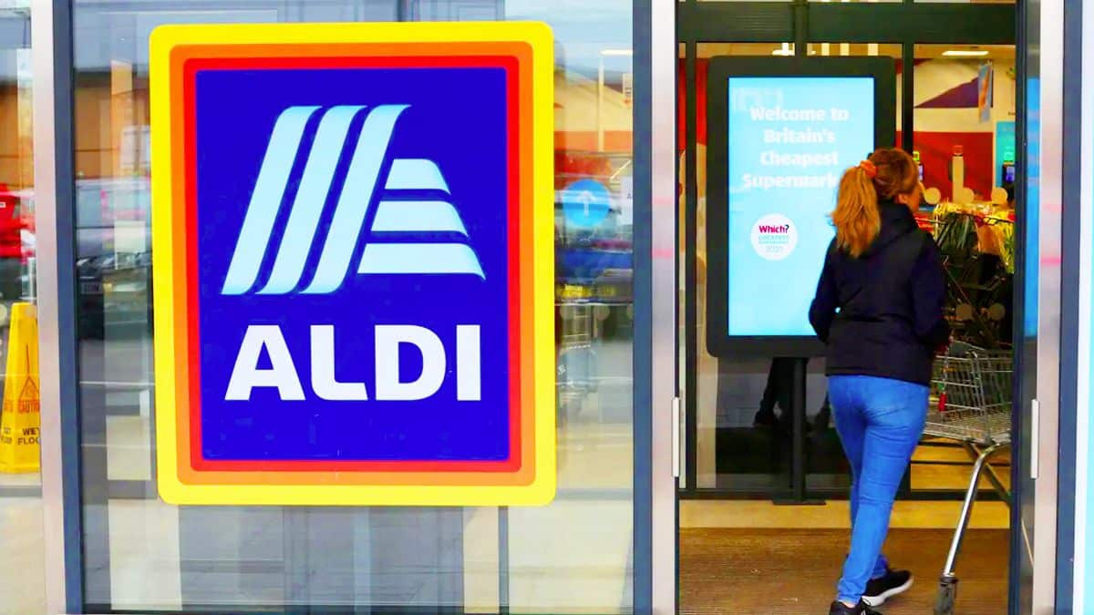 Il achète des légumes chez Aldi et fait une découverte effrayante en les préparant, un cauchemar