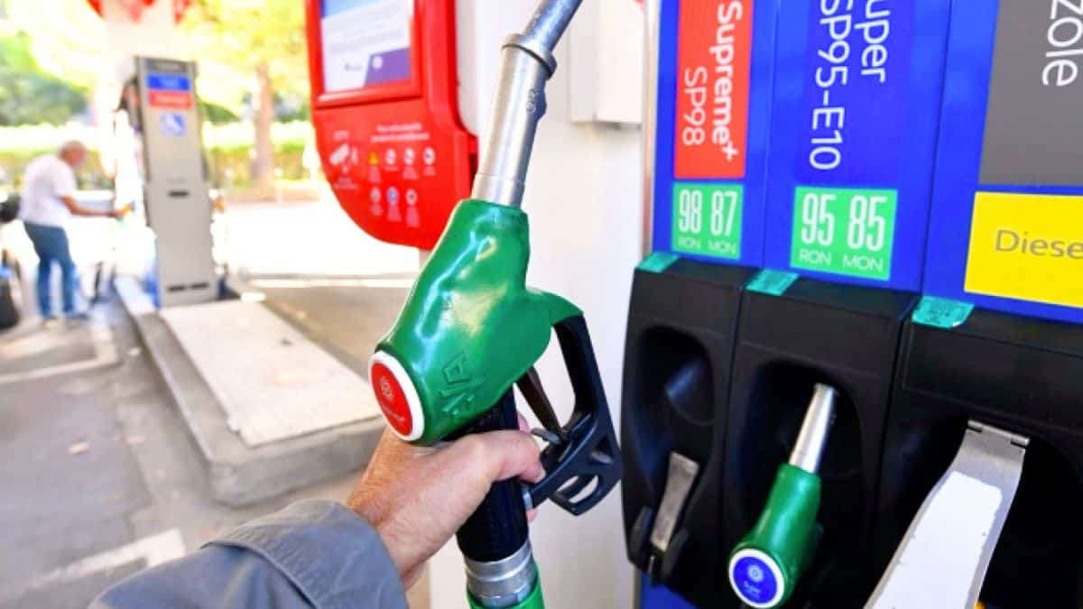 Automobilistes : 5 astuces secrètes pour diminuer le prix de votre essence et économiser