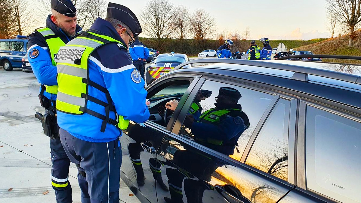 Automobilistes : cette grosse amende prévue si vous roulez sans cet accessoire important