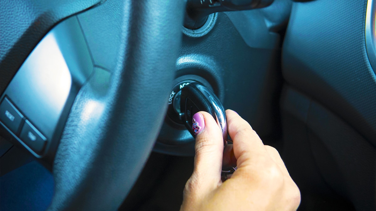 Automobilistes : cette erreur que nous faisons presque tous en allumant la voiture, il faut arrêter