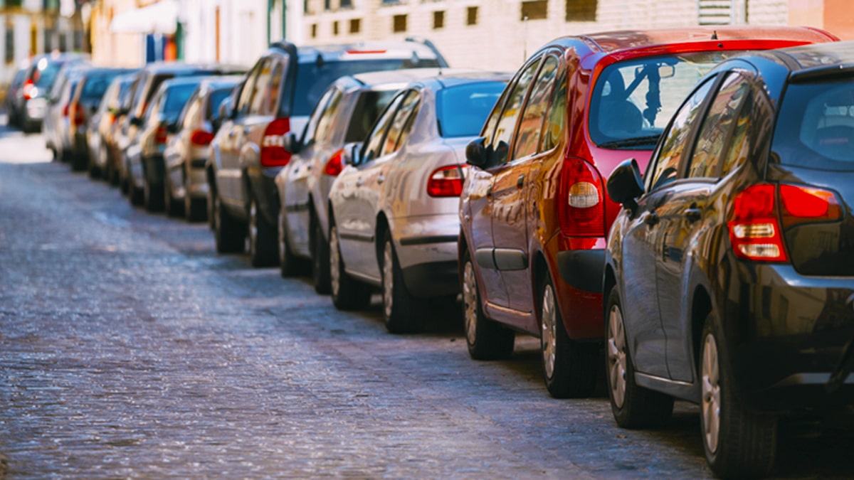 Automobilistes : cette grosse amende que vous risquez si vous vous garez de cette façon