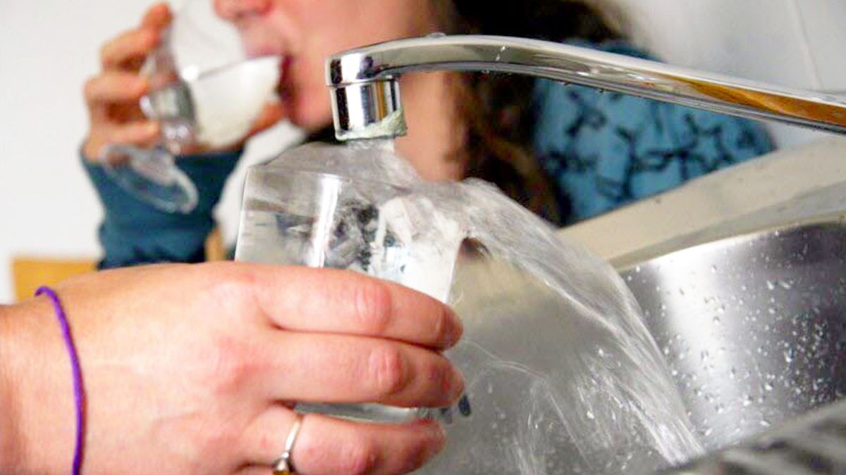 L’eau du robinet est contaminée par un additif cancérigène, les régions menacées, ne la buvez pas