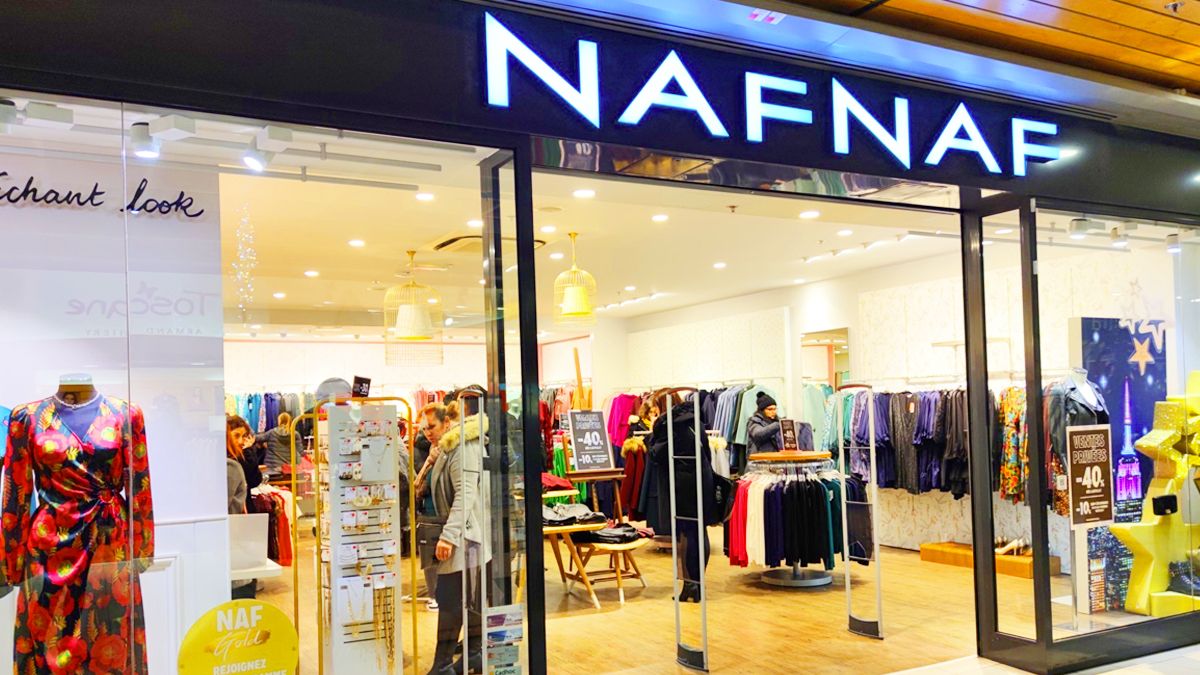 Naf Naf dans la tourmente : l’avenir des magasins de la célèbre enseigne française menacée