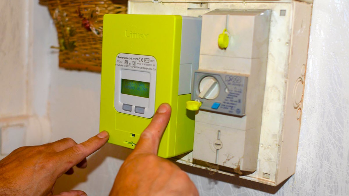 Compteurs Linky : 70 000 € et une Audi saisis à cause de cette pratique que beaucoup font