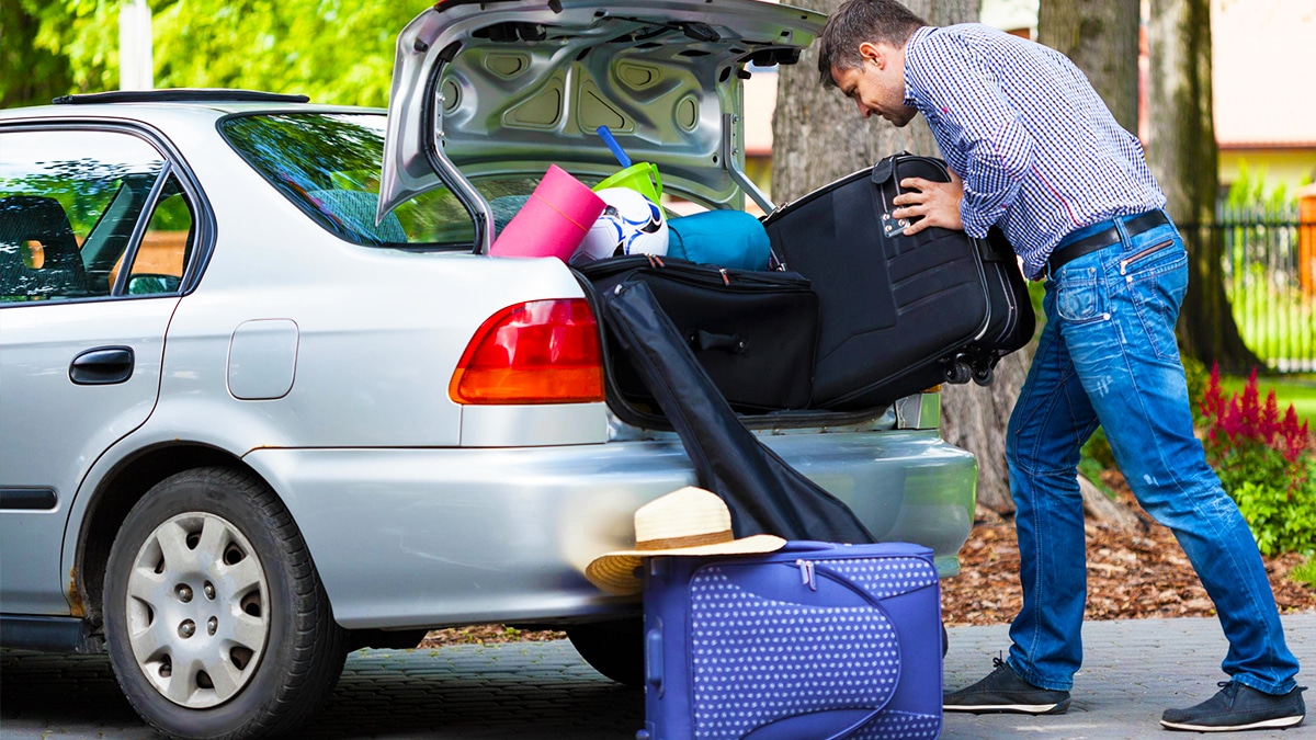 Cette fonction secrète dans votre coffre de voiture pour ne pas gâcher vos vacances cet été