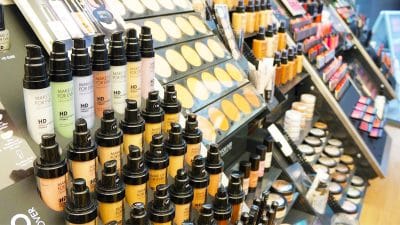 Cette célèbre marque de beauté en France au plus mal, une grosse descente aux enfers pour les magasins