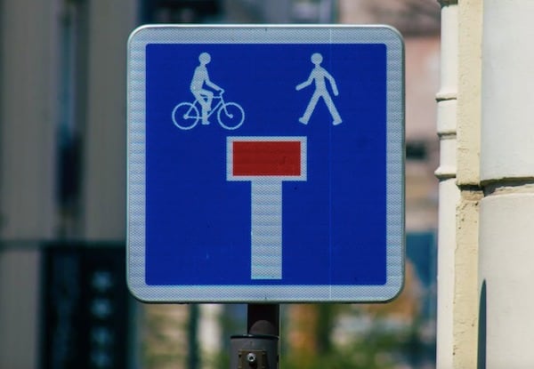 De nombreux automobilistes ne connaissent pas la signification de ce panneau sur les routes