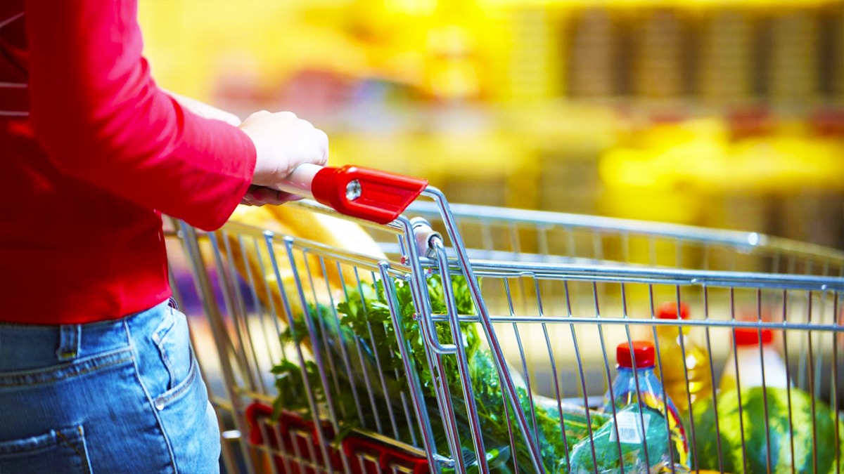 Ces produits que tout le monde achète en supermarché coûteront une fortune, la raison dévoilée