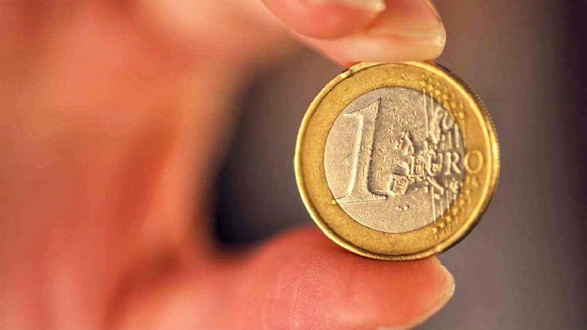 Automobilistes : l’astuce avec un 1 € avant de partir en vacances peut vous sauver de graves dangers
