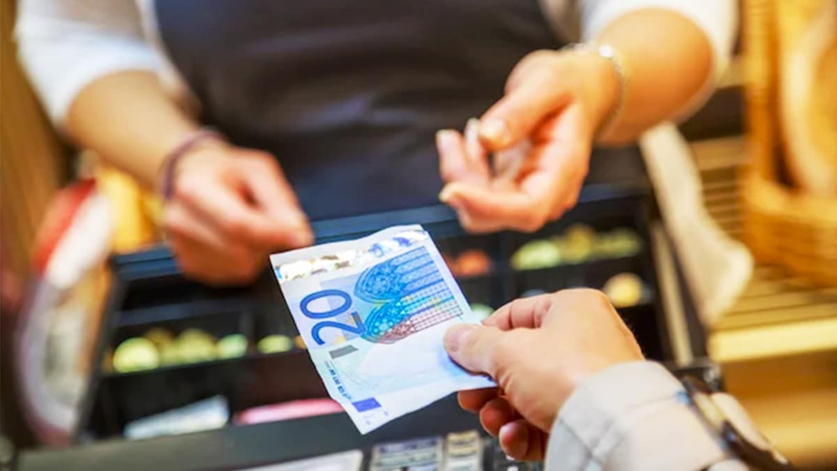 Il vole 1 300 € dans un restaurant et laisse une note déchirante, la réaction inattendue du patron