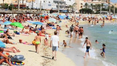 Cette pratique totalement interdite sur les plages cet été peut vous coûter une amende colossale