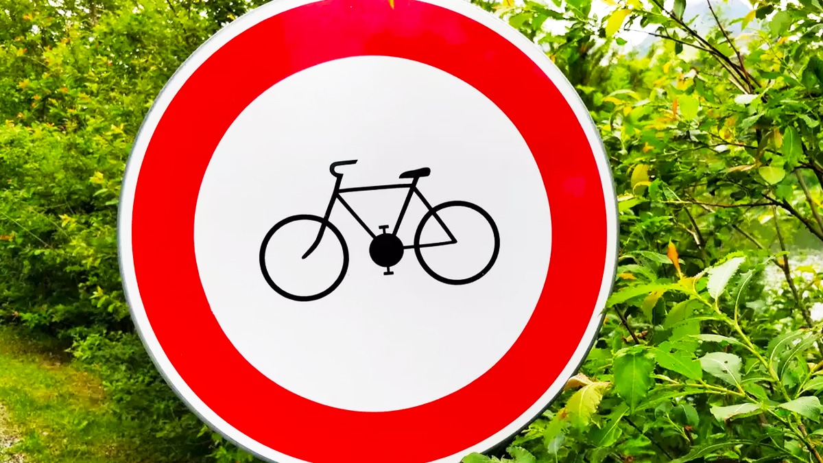 Ce panneau sur les routes que tout le monde connaît a changé de signification, vous devez la connaître