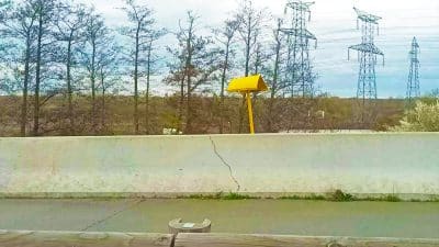La signification ce poteau jaune sur toutes les routes à absolument connaître