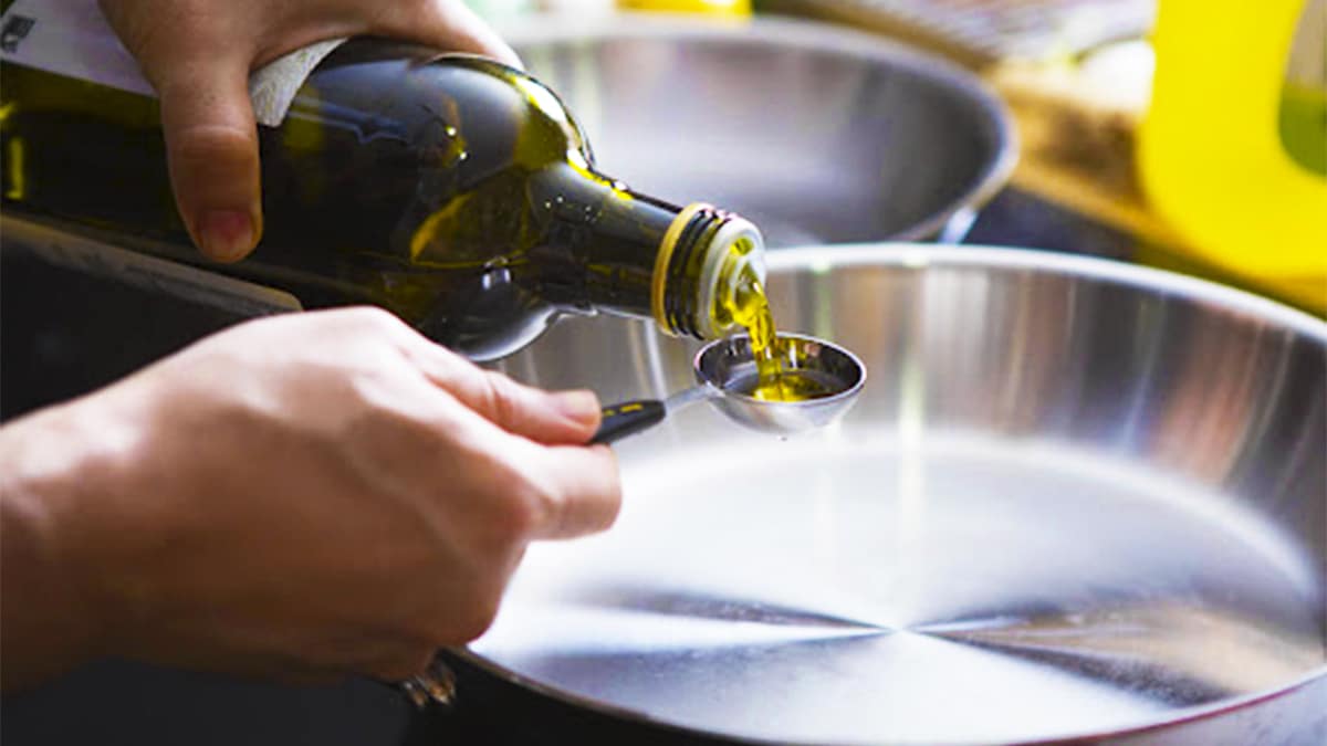 Cuisson à l'huile d'olive : une étude révèle enfin si c'est une bonne ou une mauvaise idée