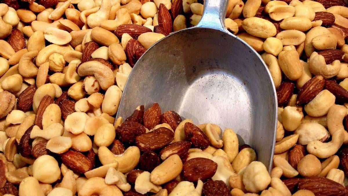 Ni pistaches ni noisettes : les fruits secs idéaux pour produire du collagène et réguler la glycémie