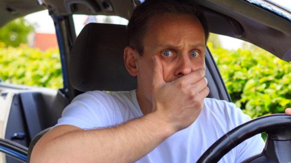 Automobilistes : ces habitudes courantes à bannir au volant, elles mettent votre vie en danger