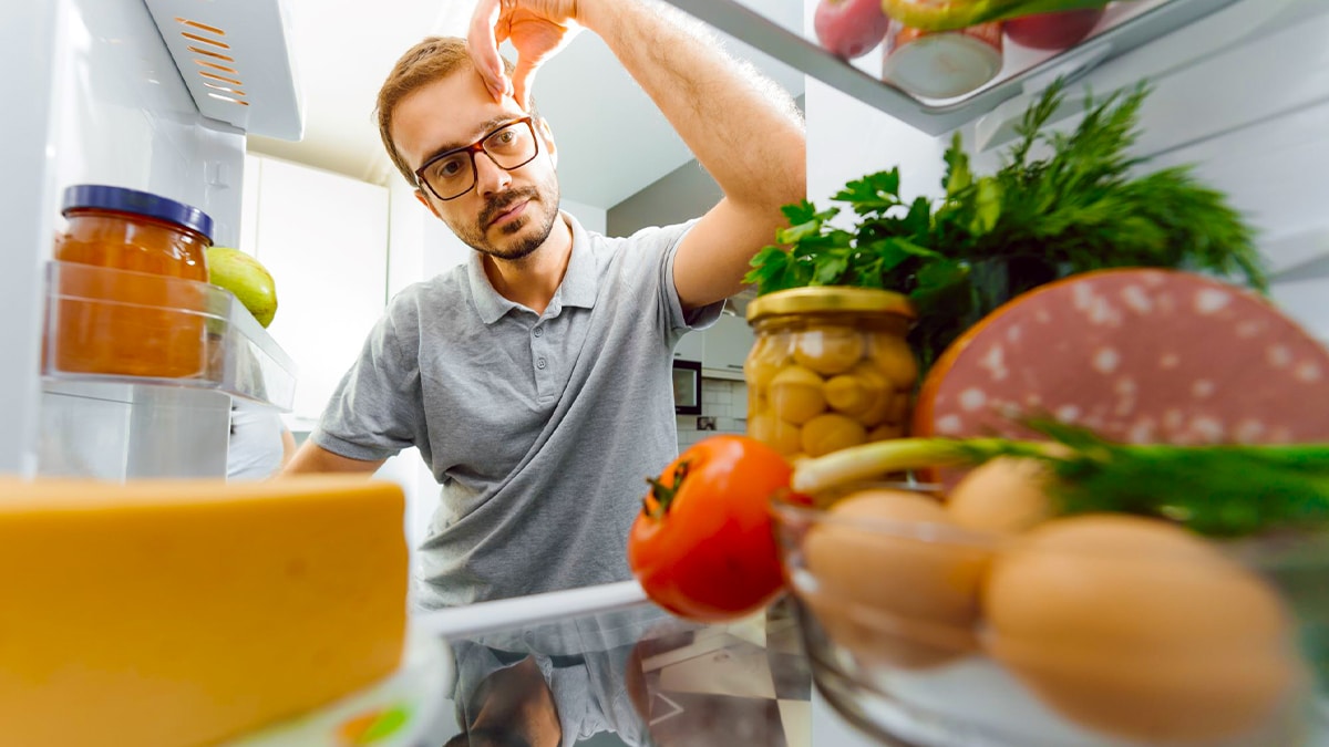 Ces aliments dans votre réfrigérateur sont très dangereux pour votre santé, selon des experts en maladies