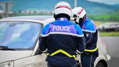 Cette habitude courante des conducteurs à la pompe à essence peut valoir une amende salée