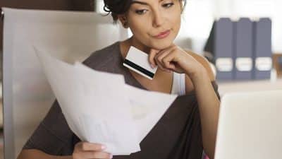 La DGCCRF alerte sur ces frais abusifs : vérifiez bien vos comptes bancaires