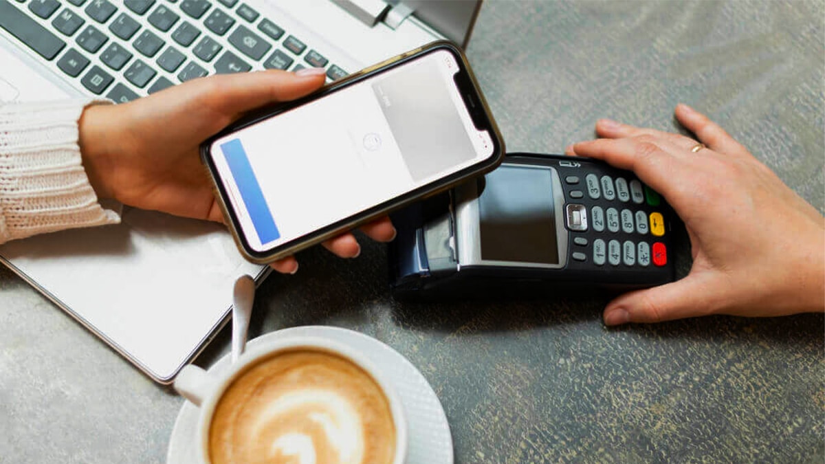 Terminé les paiements sans contact avec votre téléphone: cette décision change tout, la France va-t-elle prendre le même chemin ?