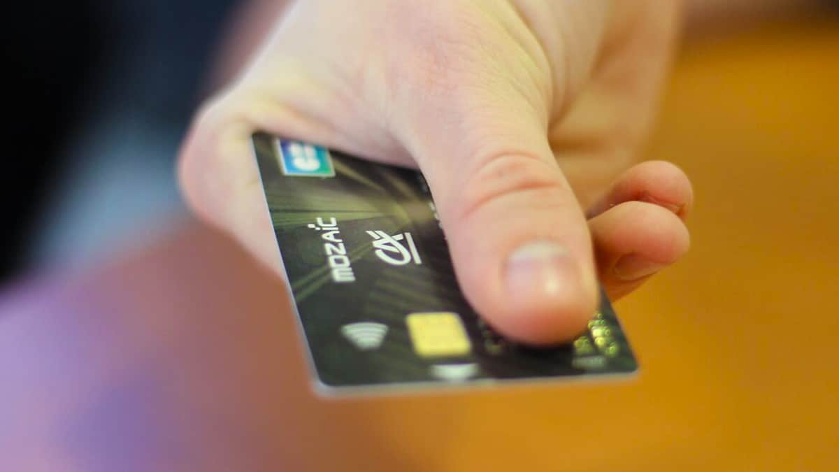 Une arnaque dangereuse a ciblé 2,3 millions de cartes bancaires : en faites-vous partie ?