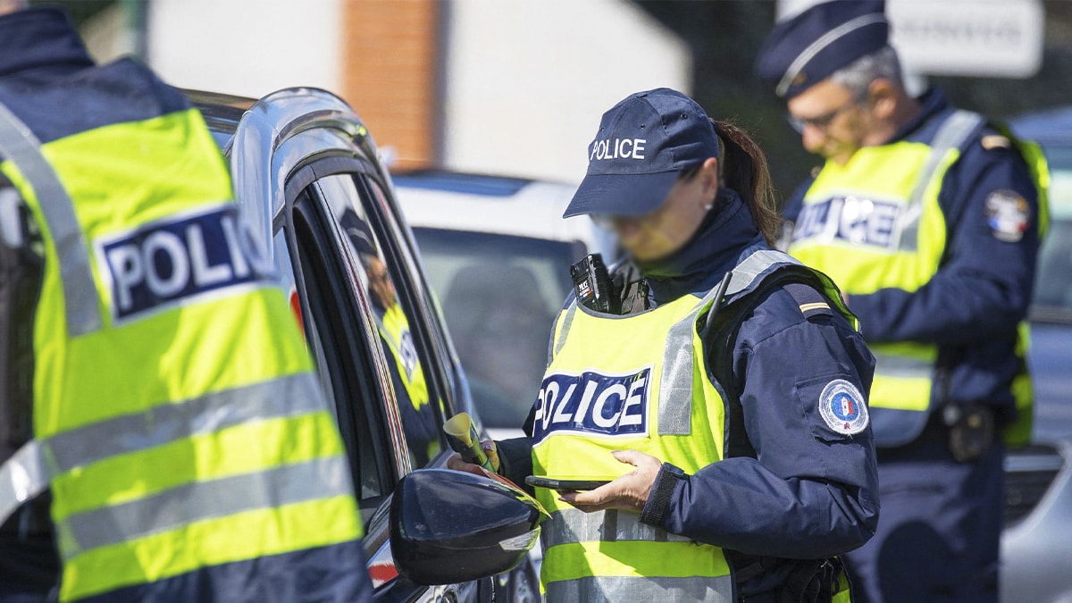 Ce comportement de nombreux automobilistes peut valoir une énorme amende