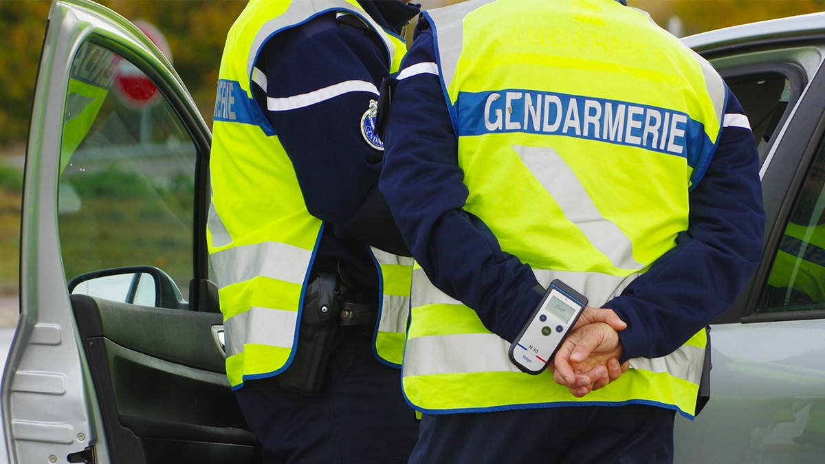 Cette arnaque redoutable qui vise les automobilistes fait rage : l’État lance l’alerte
