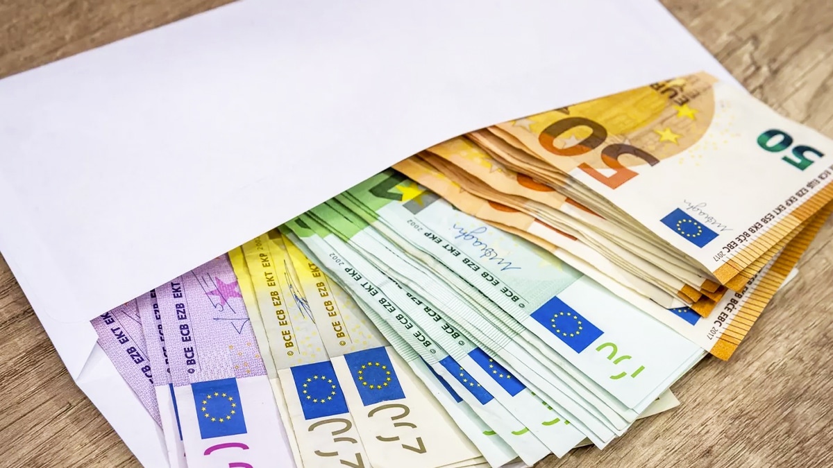 Impôts : 6 millions de Français vont recevoir un remboursement du fisc grâce aux frais bancaires