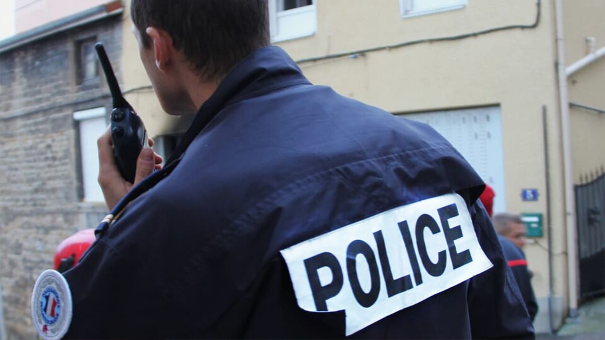 La police alerte sur cette arnaque virulente et dangereuse qui peut coûter très (très) cher