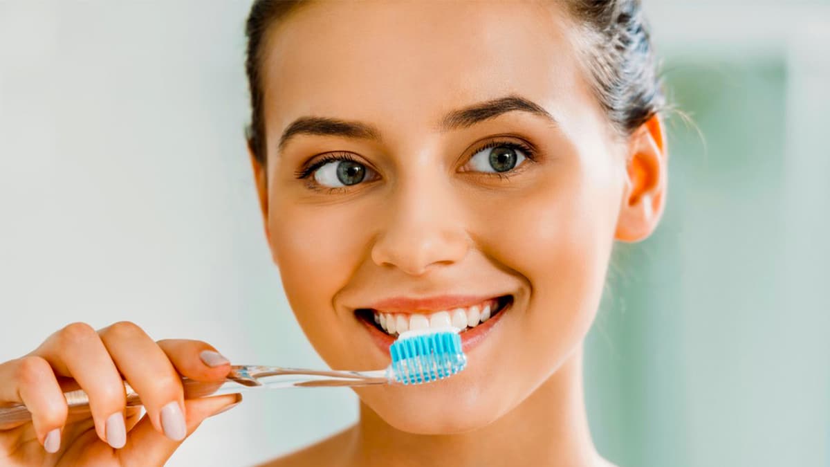 Le dentifrice, essentiel pour l’hygiène bucco-dentaire, est-il vraiment sain pour la santé ?