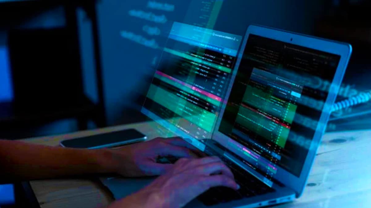 Les experts en cybersécurité alertent : la ruse des escrocs pour activer votre caméra à votre insu