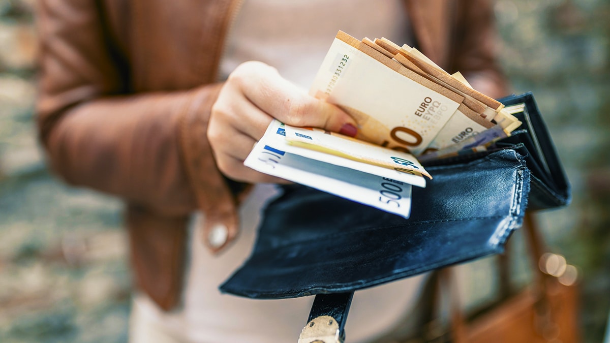 Une nouvelle loi a-t-elle été votée pour interdire définitivement l’argent liquide ? Ce que vous devez savoir
