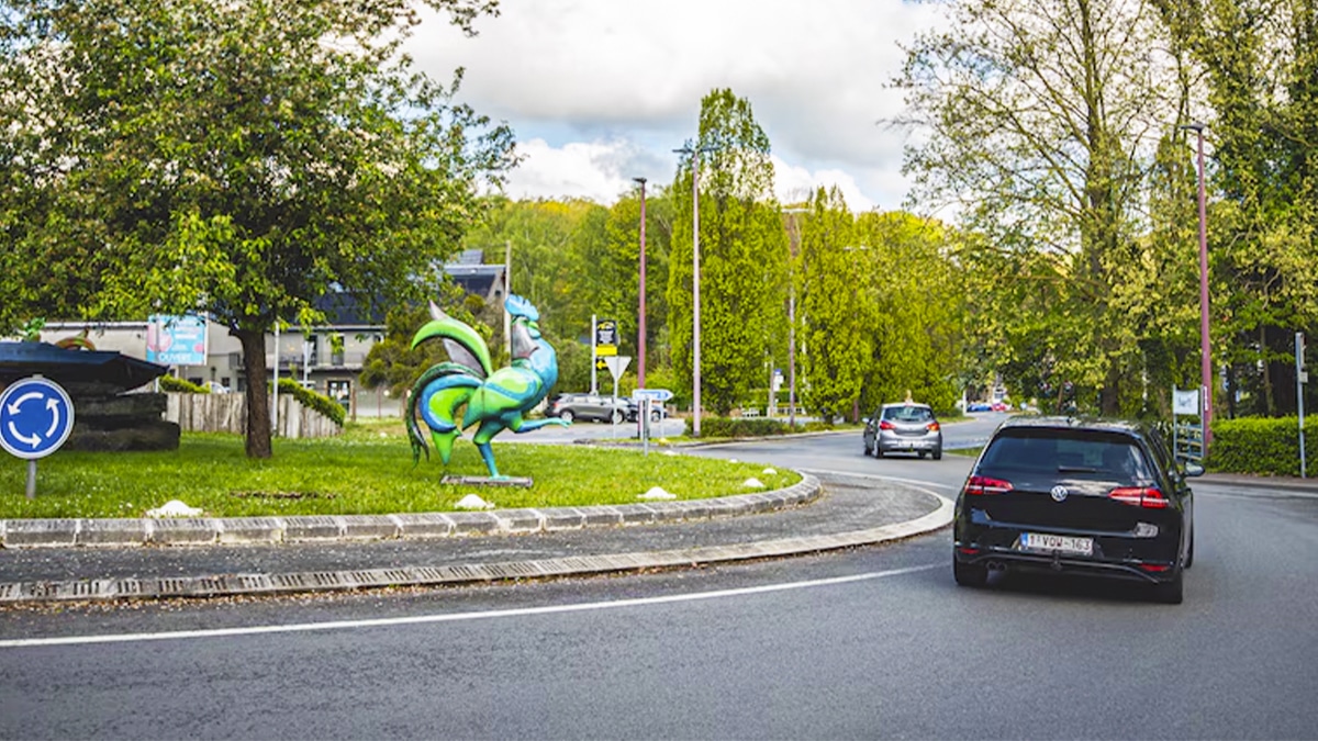 De nombreux automobilistes font cette erreur de clignotant lorsqu’ils entrent dans un rond-point