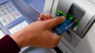 Des milliers de Français se font piéger dans les distributeurs de billets : voici pourquoi